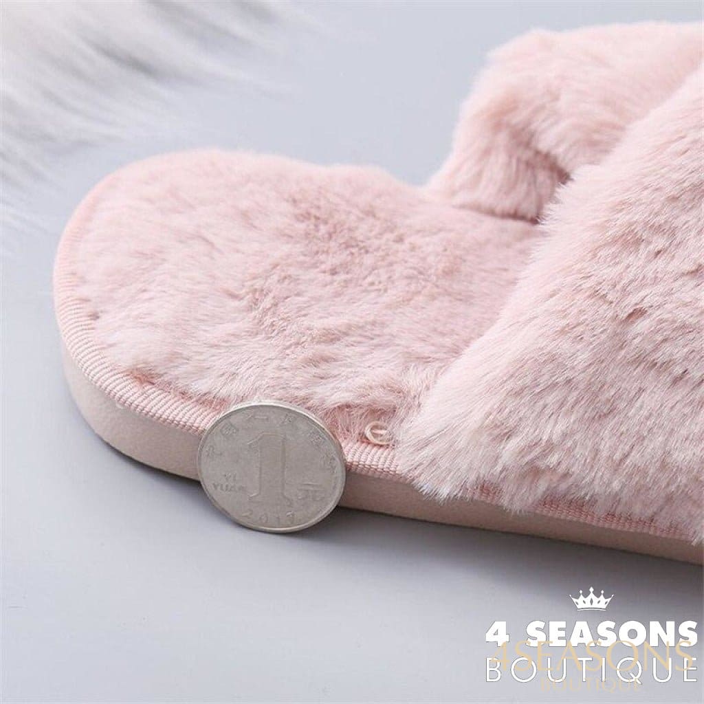 Chinelo Pantufa Ísis Valverde - 4 Seasons Boutique