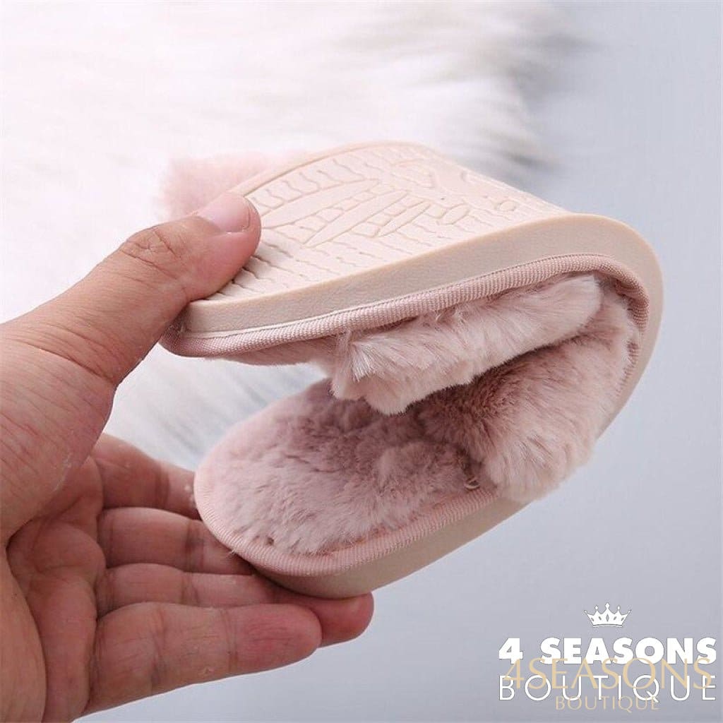 Chinelo Pantufa Ísis Valverde - 4 Seasons Boutique