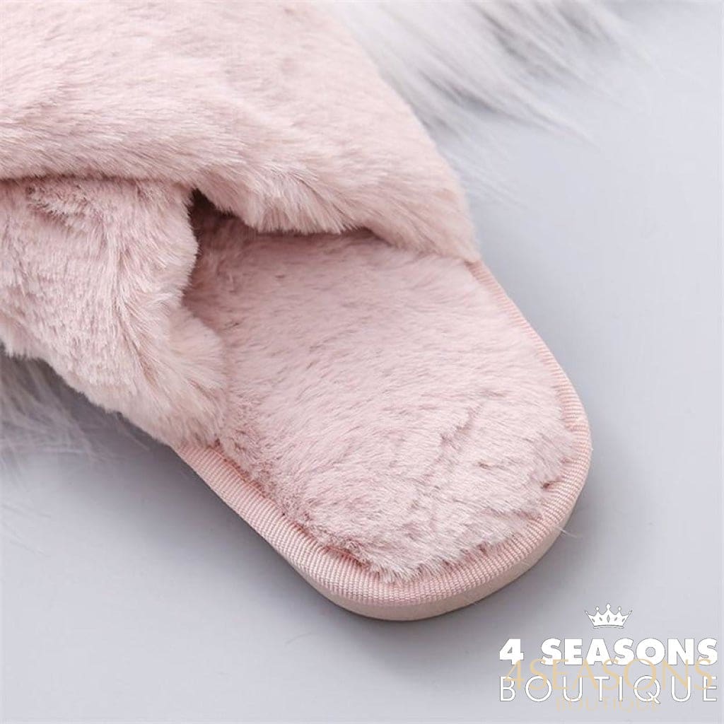 Chinelo Pantufa Ísis Valverde - 4 Seasons Boutique