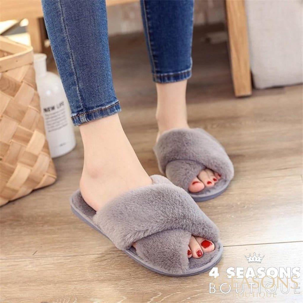 Chinelo Pantufa Ísis Valverde - 4 Seasons Boutique