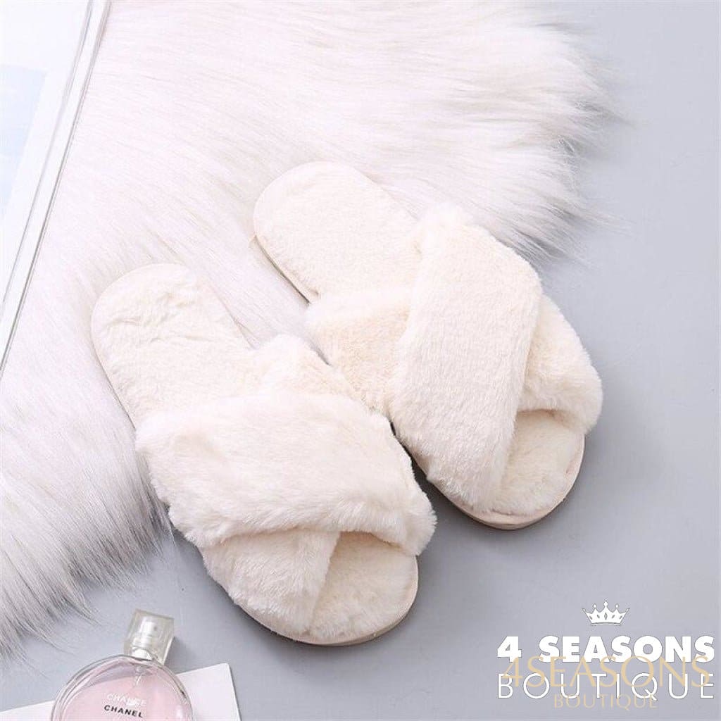 Chinelo Pantufa Ísis Valverde - 4 Seasons Boutique