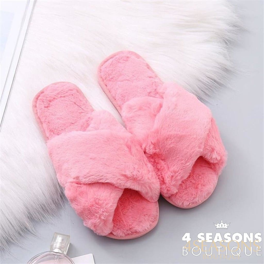 Chinelo Pantufa Ísis Valverde - 4 Seasons Boutique