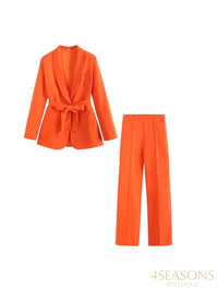 Orangefarbenes Set