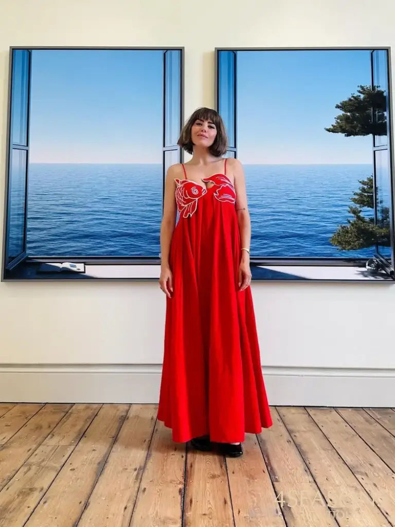 Summer 2024 New Fashion Chic Sleeveless Red Fish Shaped Bra Sling Long Dress Backless Loose Pleated